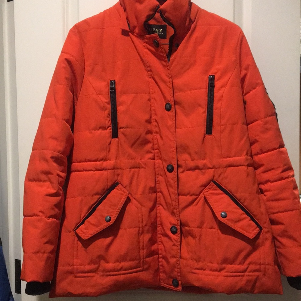 Guess womens zip up Winter Puffer Jacket pockets galore outdoor adventure size L